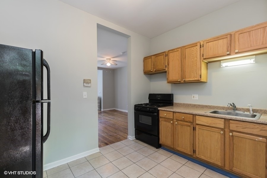 431 E Oakwood Boulevard - Photo 3