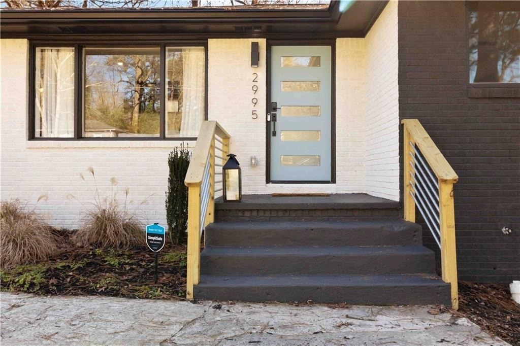 2995 Pasadena Drive - Photo 3