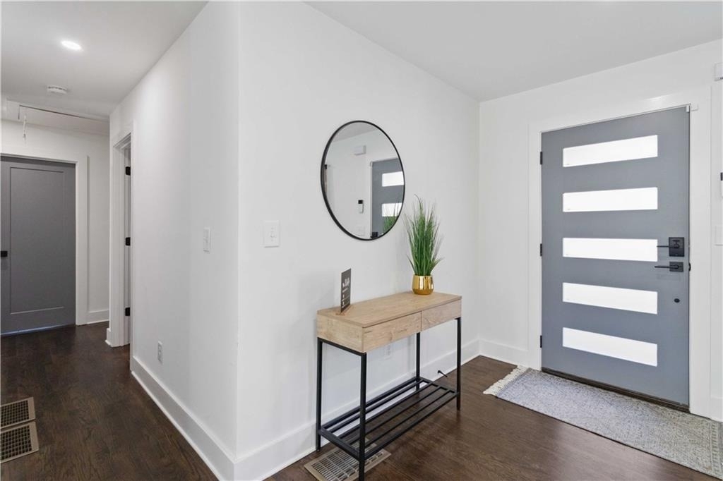 2995 Pasadena Drive - Photo 4