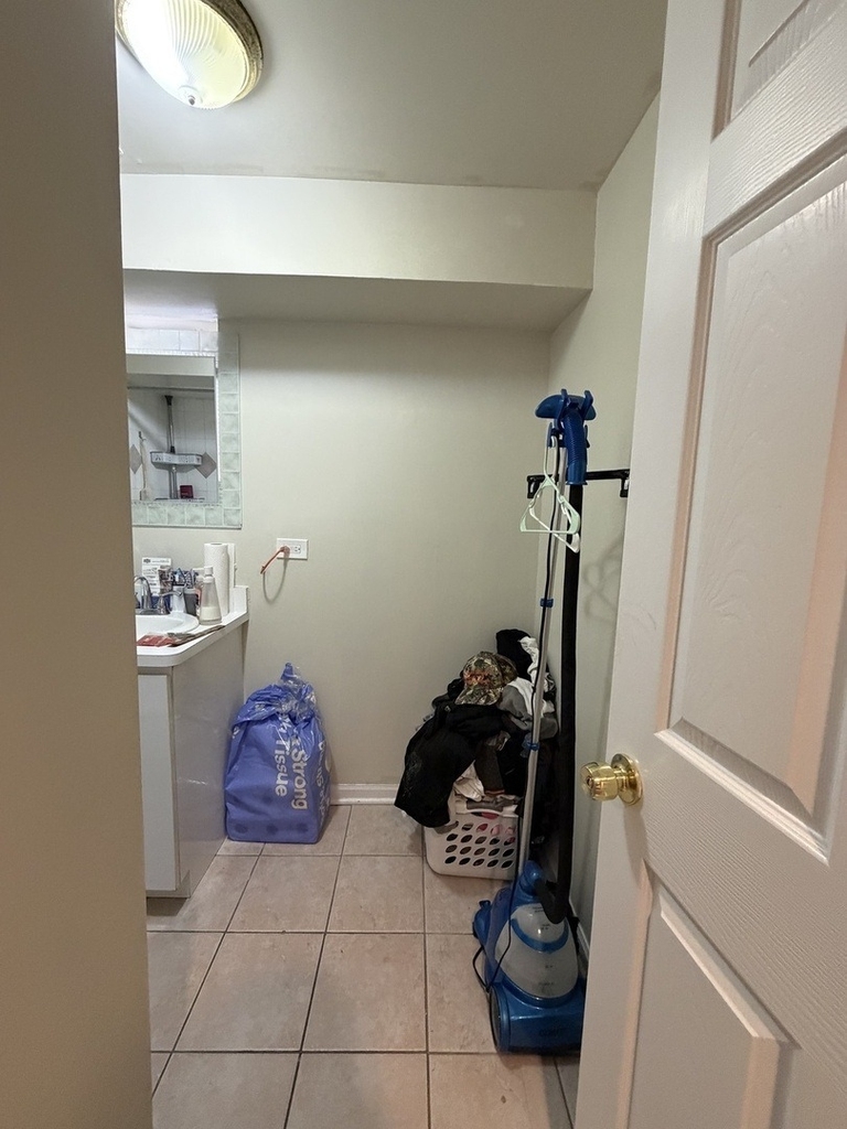 518 N May Street - Photo 15