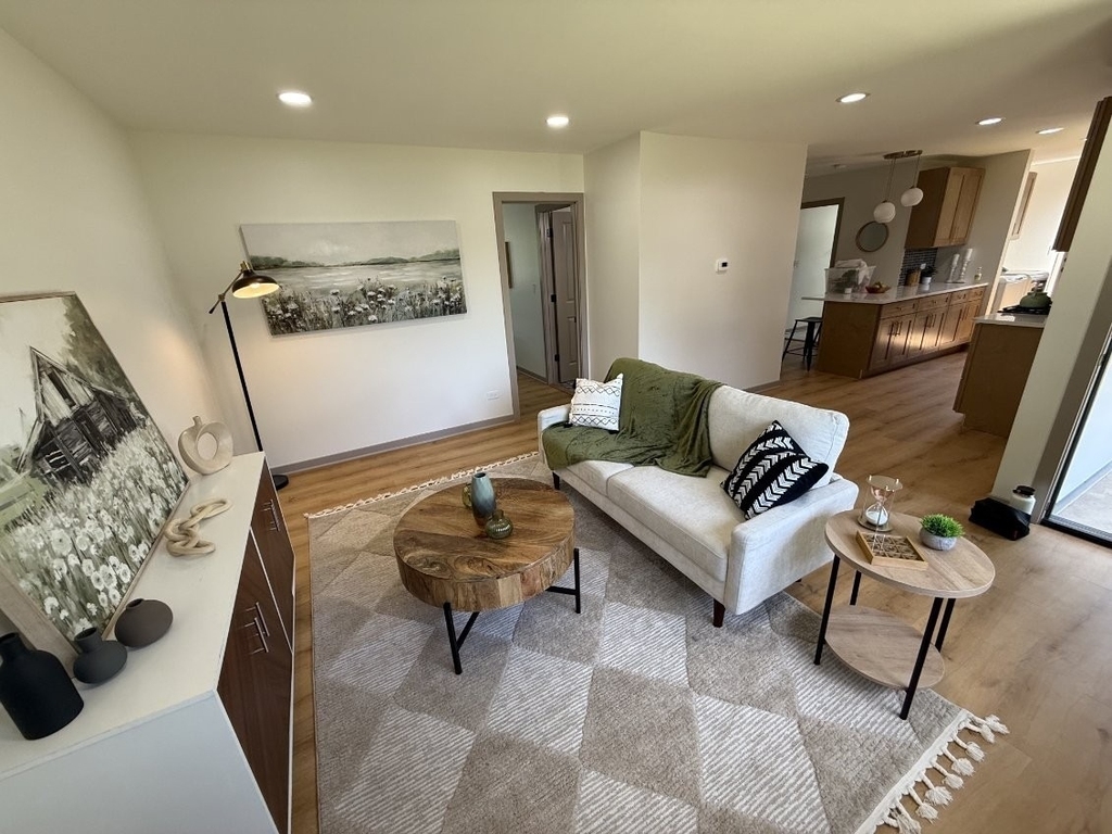 939 S Fletcher Drive - Photo 3