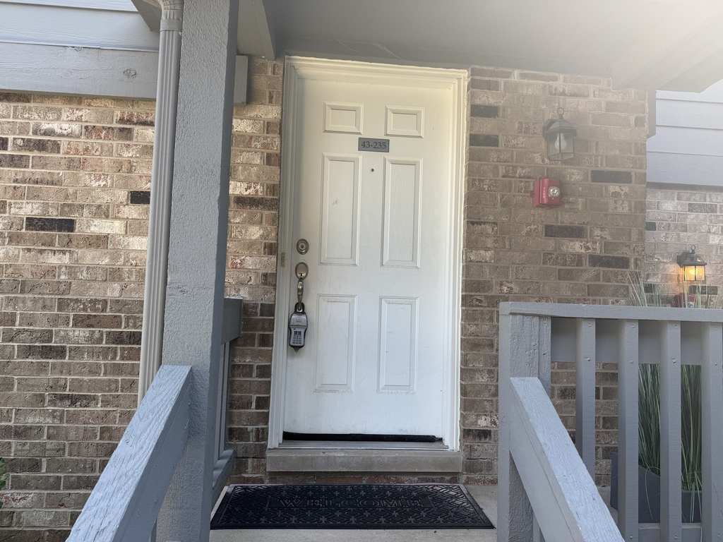 43 Foxcroft Road - Photo 1