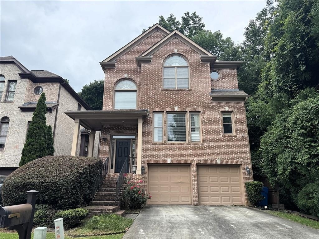 871 Lenox Ct Ne - Photo 0