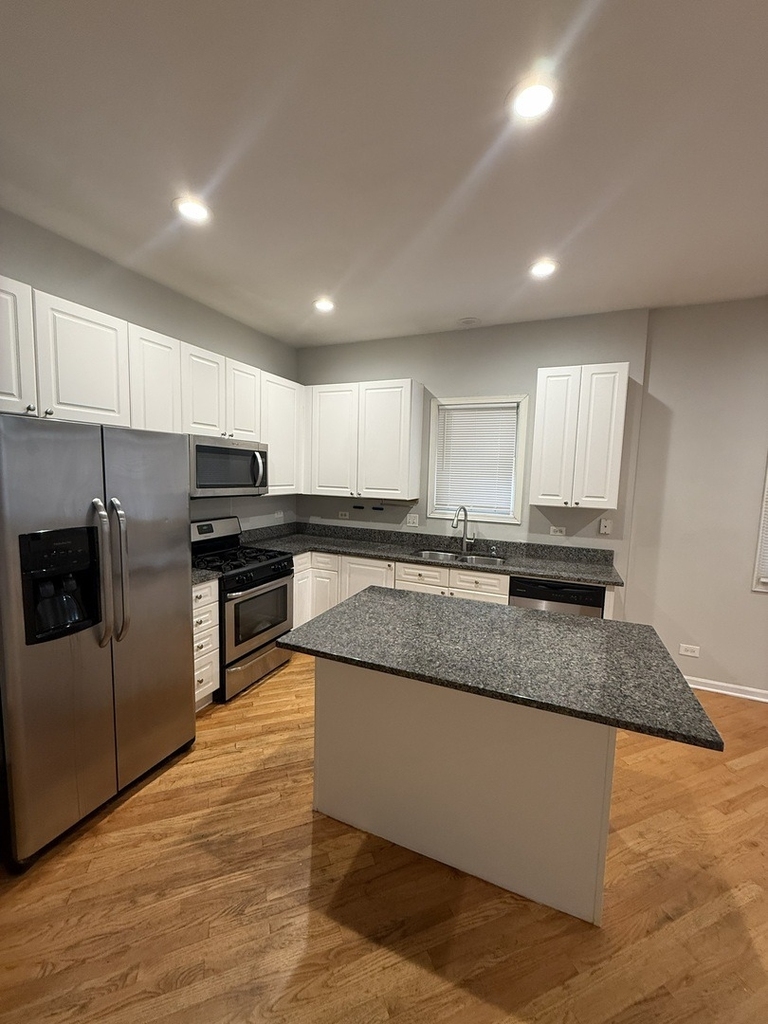 1514 N Wood Street - Photo 11