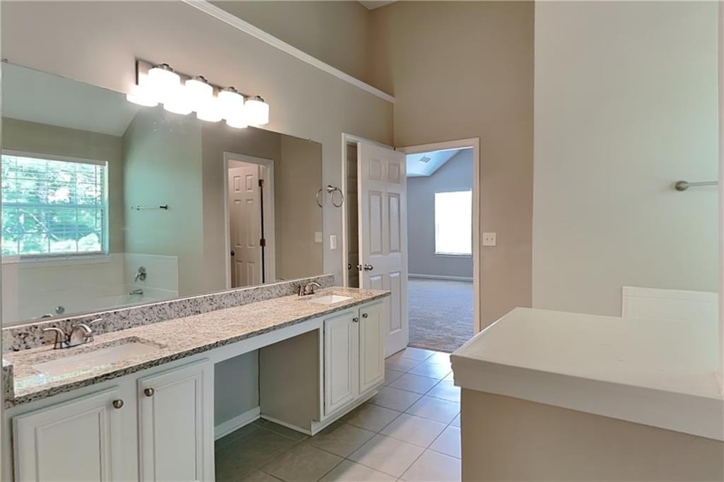 98 Margaret Crossing - Photo 8