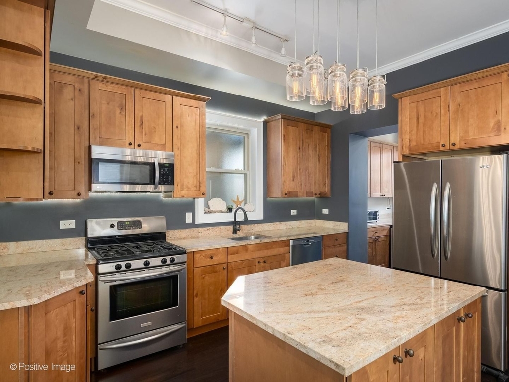 2120 W Race Avenue - Photo 9