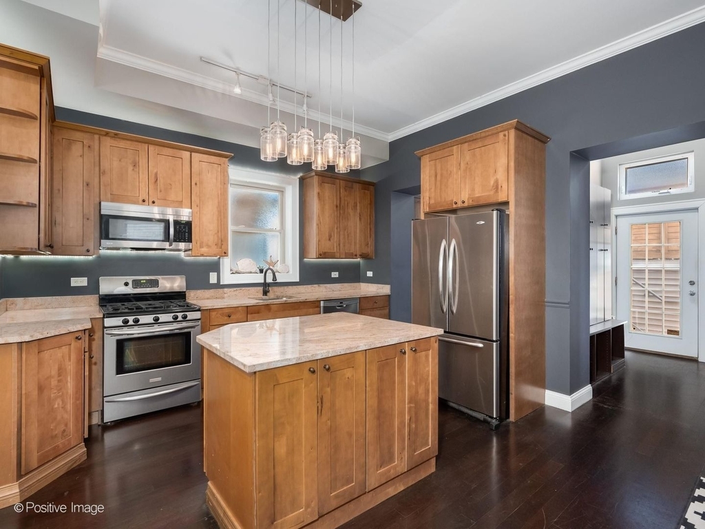 2120 W Race Avenue - Photo 8