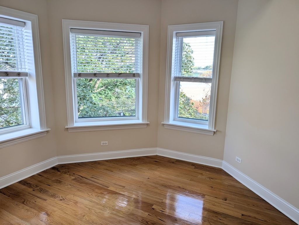 4014 N Central Park Avenue - Photo 4