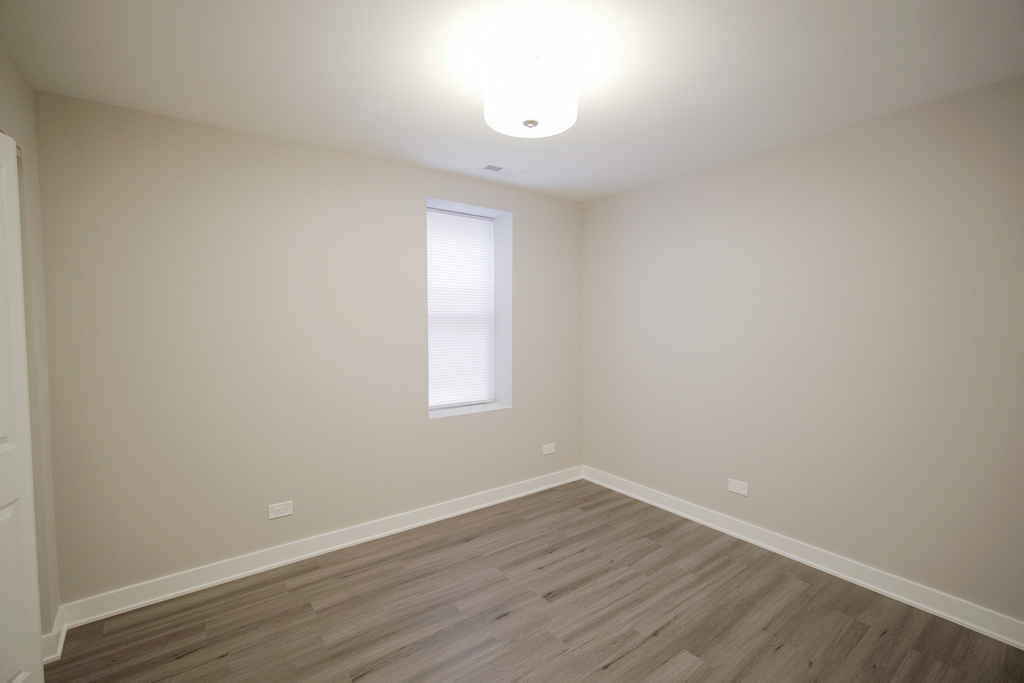 2253 S Whipple Avenue - Photo 1