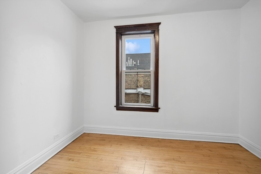3213 S Lituanica Avenue - Photo 11