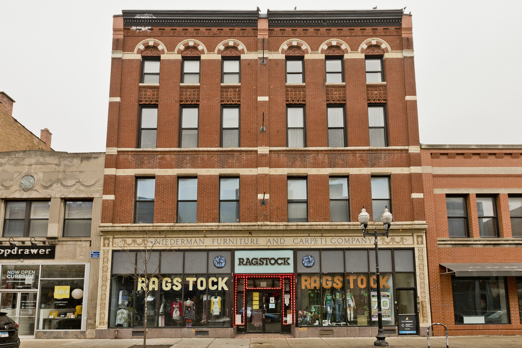 1459 N Milwaukee Avenue - Photo 0