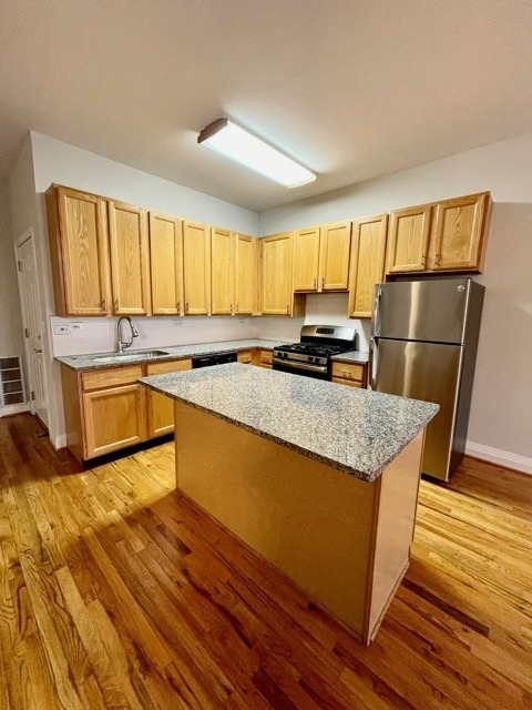 1459 N Milwaukee Avenue - Photo 1