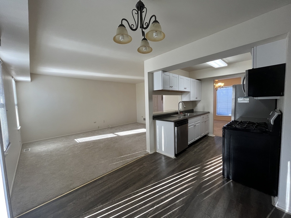 1132 Crimson Court - Photo 4