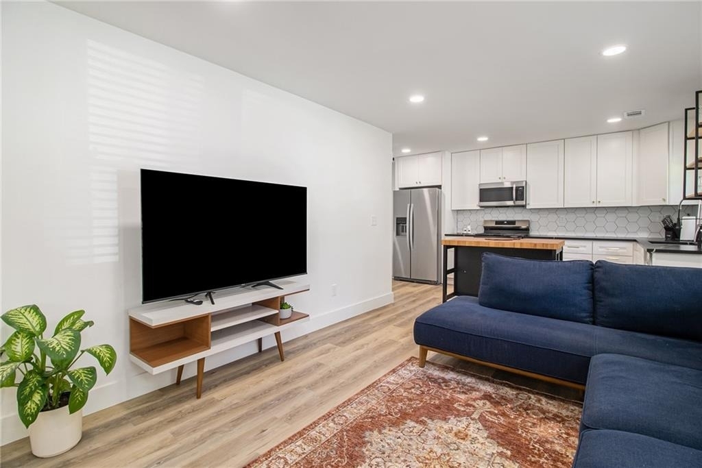 220 Birch Street - Photo 6