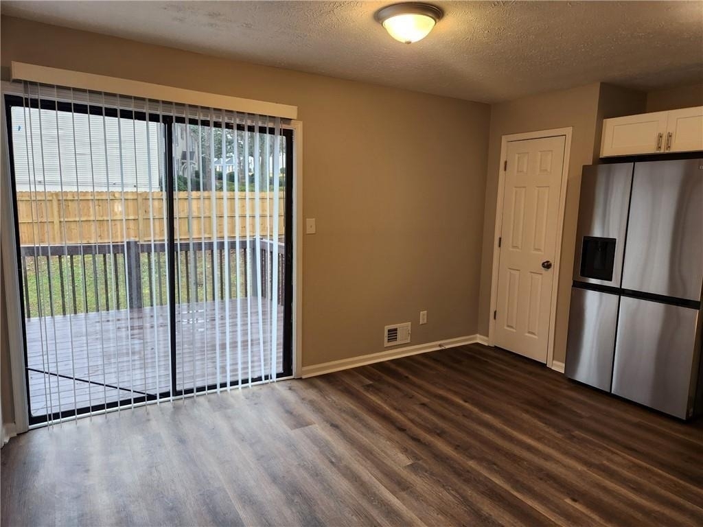1285 S Lea Court Se - Photo 3