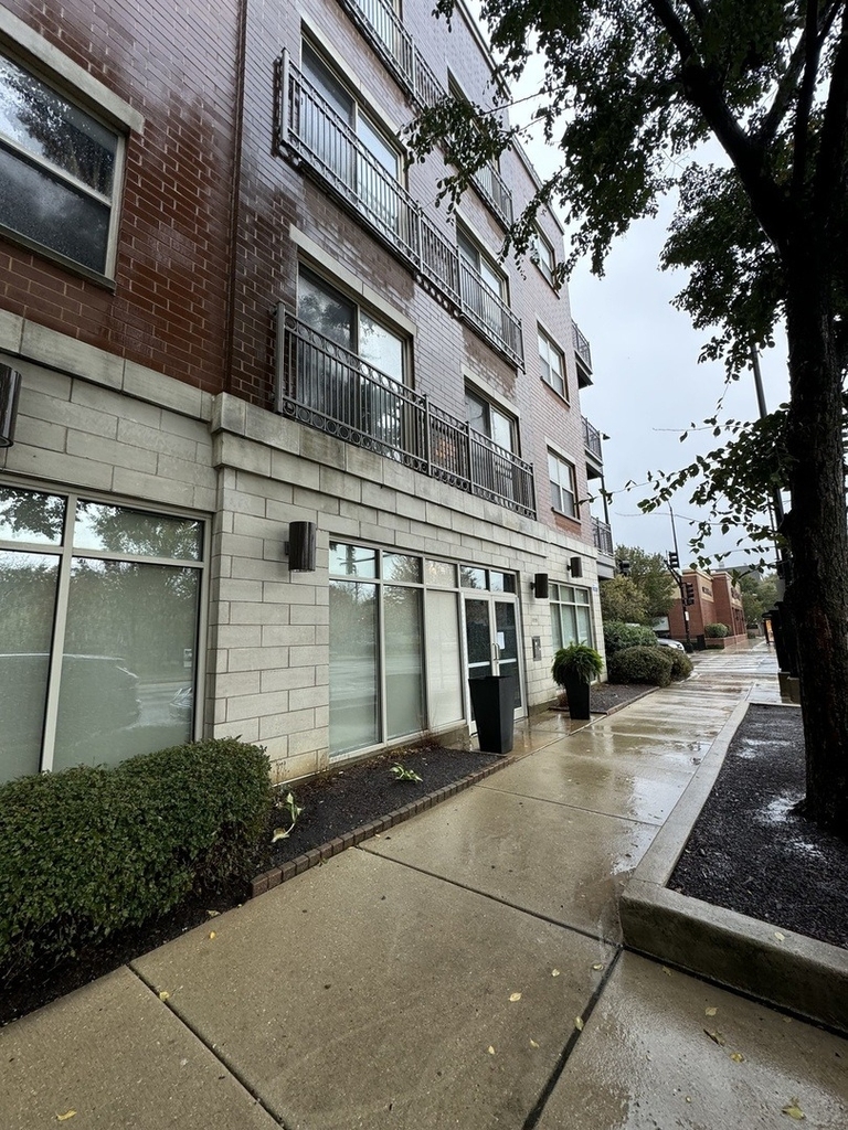 1155 W Roosevelt Road - Photo 0