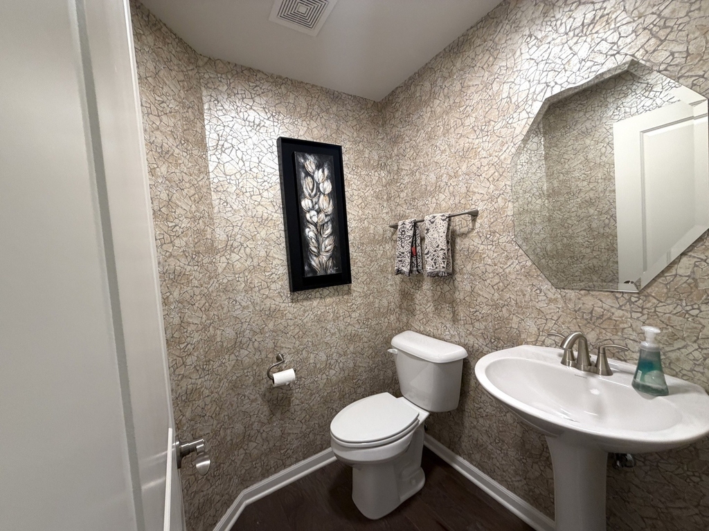 1607 Carlstedt Drive - Photo 5