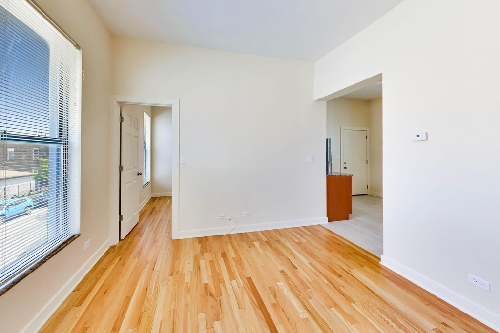 3201 S Normal Avenue - Photo 3