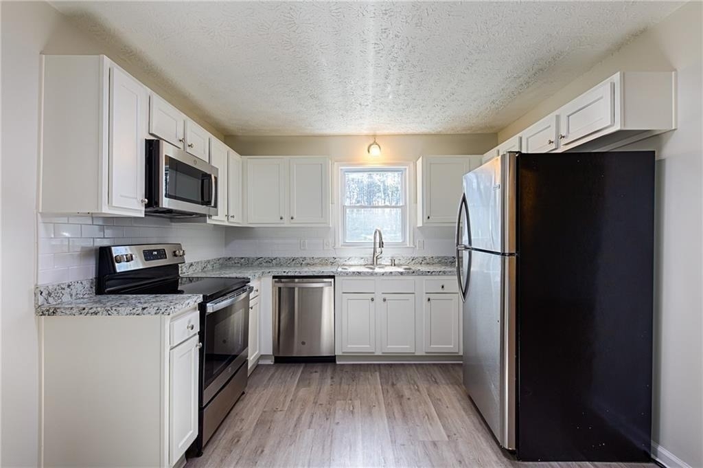 4283 E Paulding Drive - Photo 2
