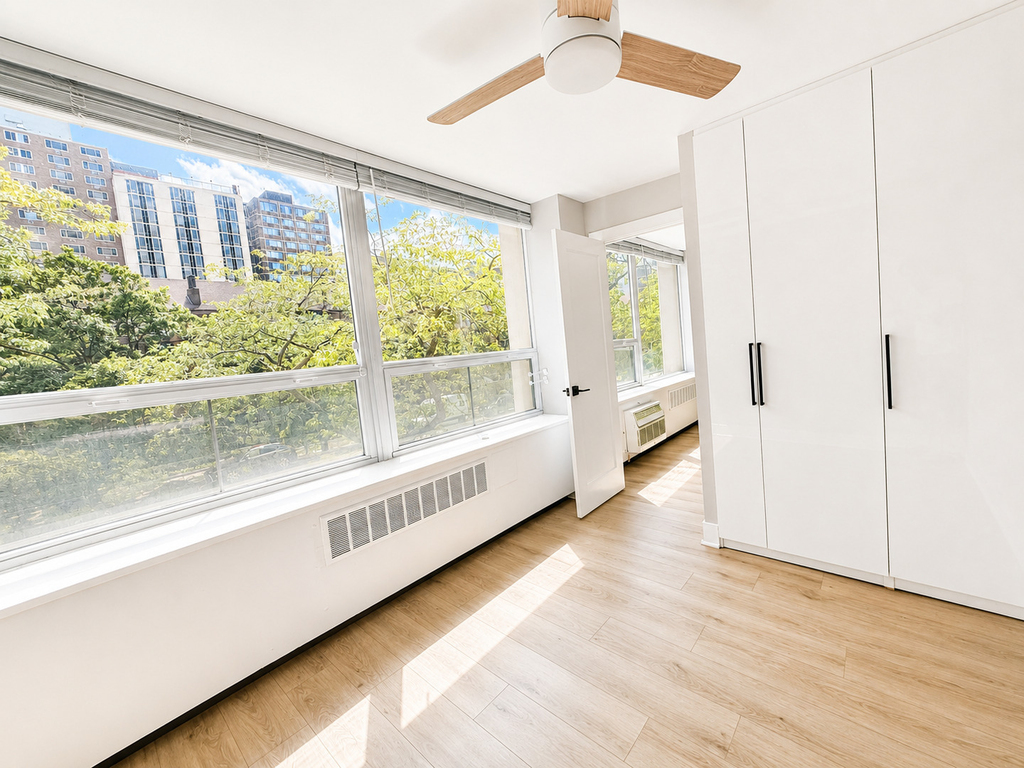 1355 N Sandburg Terrace - Photo 11
