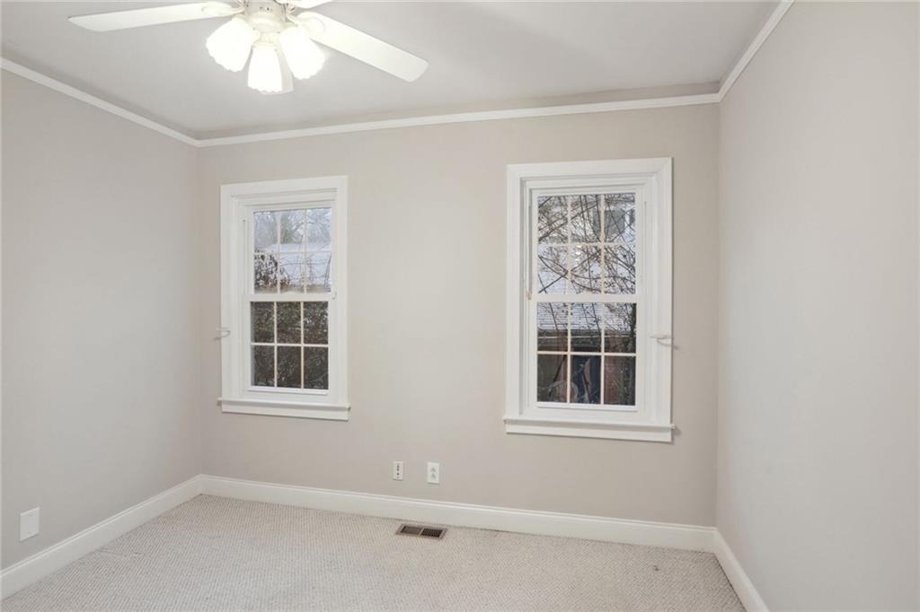 99 Bates Avenue Ne - Photo 10