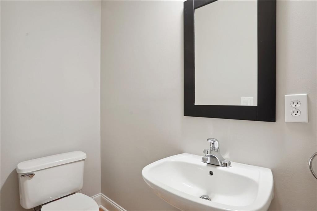 99 Bates Avenue Ne - Photo 12