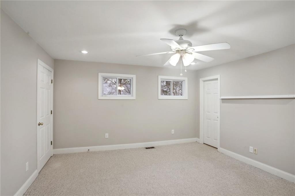 99 Bates Avenue Ne - Photo 13