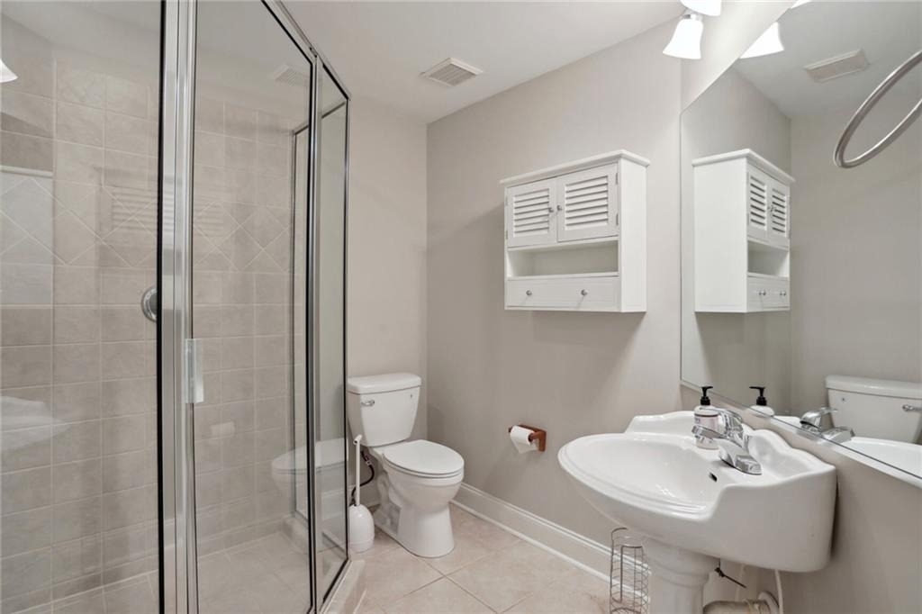 99 Bates Avenue Ne - Photo 14