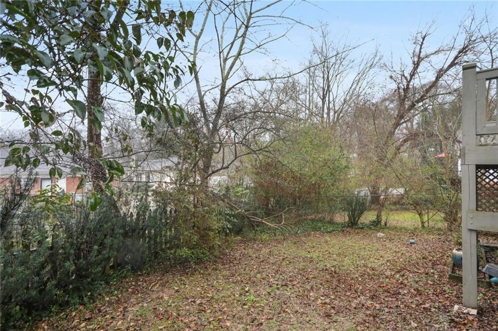 99 Bates Avenue Ne - Photo 23