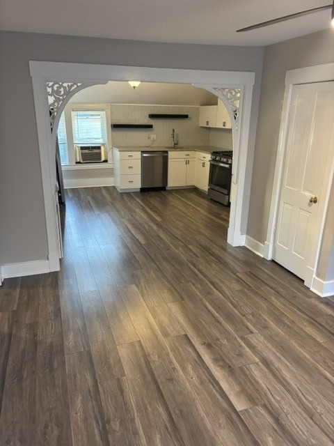 1023 Dean Street - Photo 4