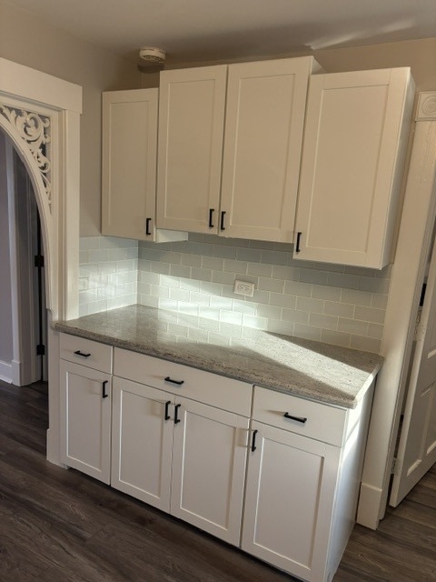 1023 Dean Street - Photo 2