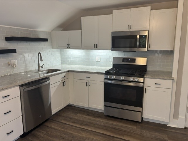 1023 Dean Street - Photo 3