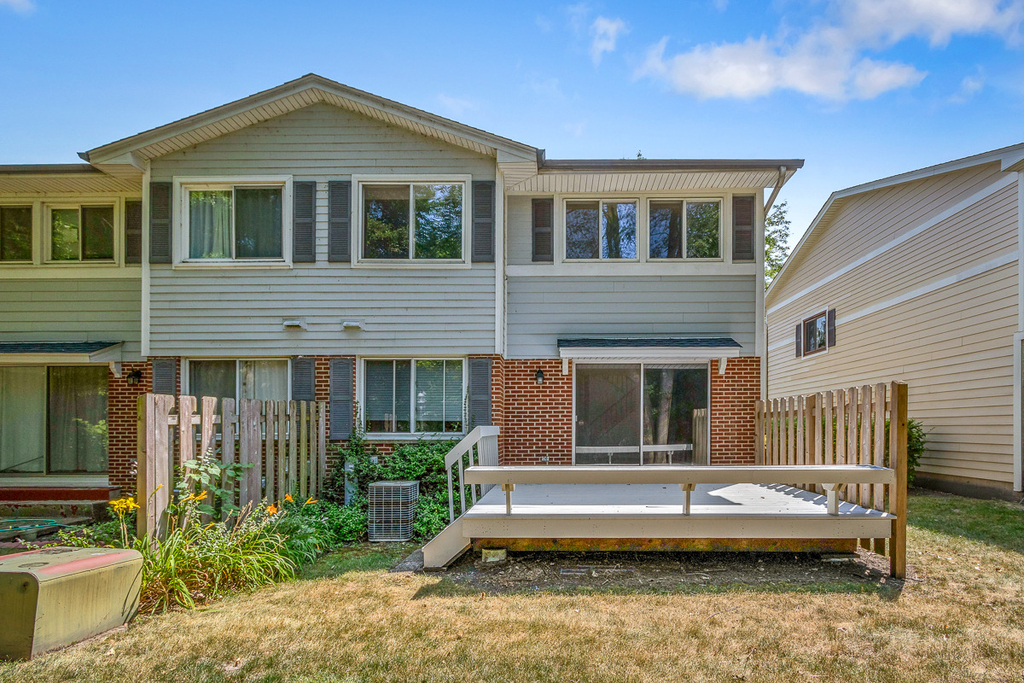 834 Swallow Street - Photo 0