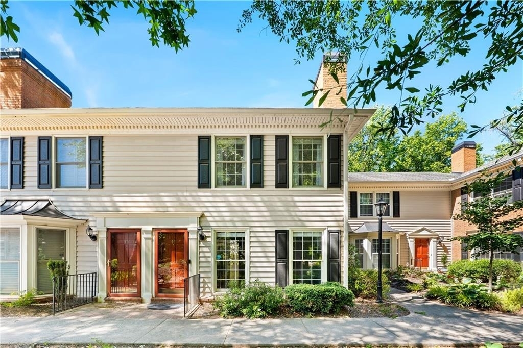 46 Mount Vernon Circle - Photo 0