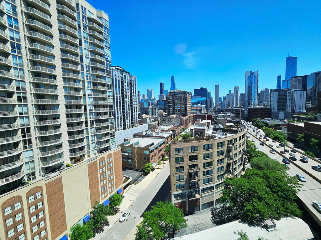 600 N Kingsbury Street - Photo 11