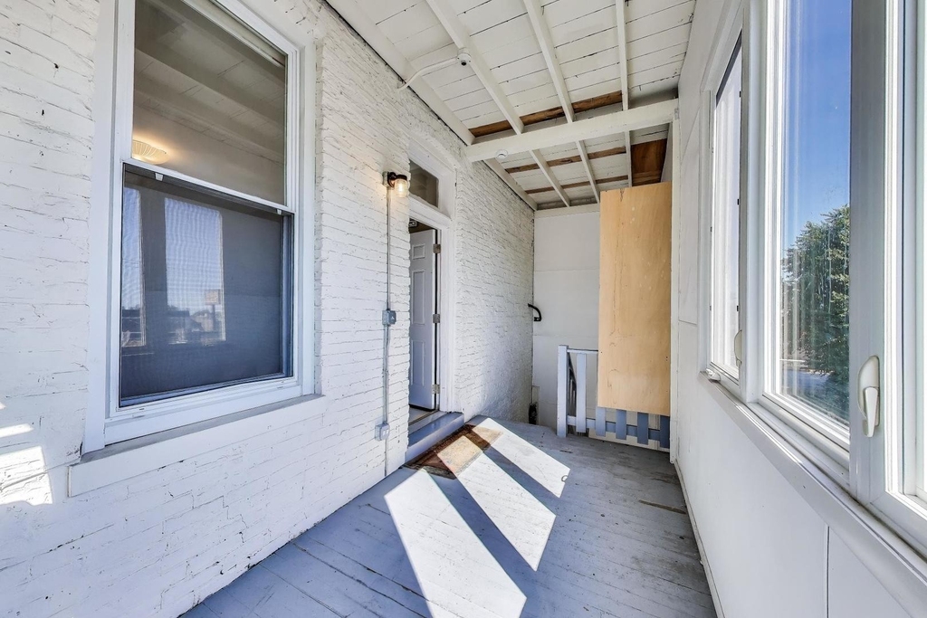 2733 N Mozart Street - Photo 17