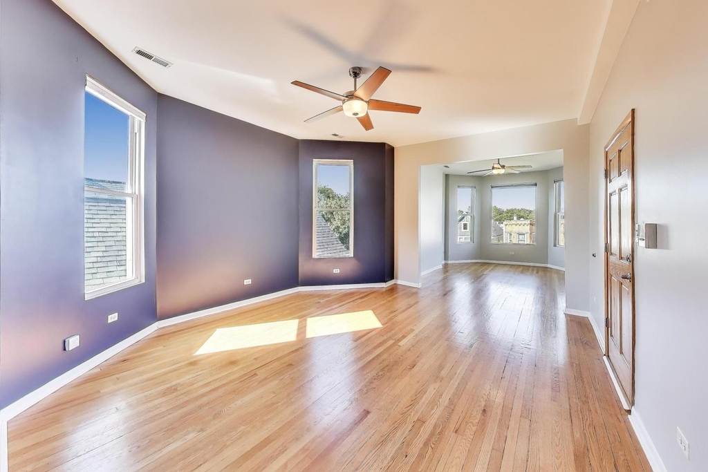 2733 N Mozart Street - Photo 6