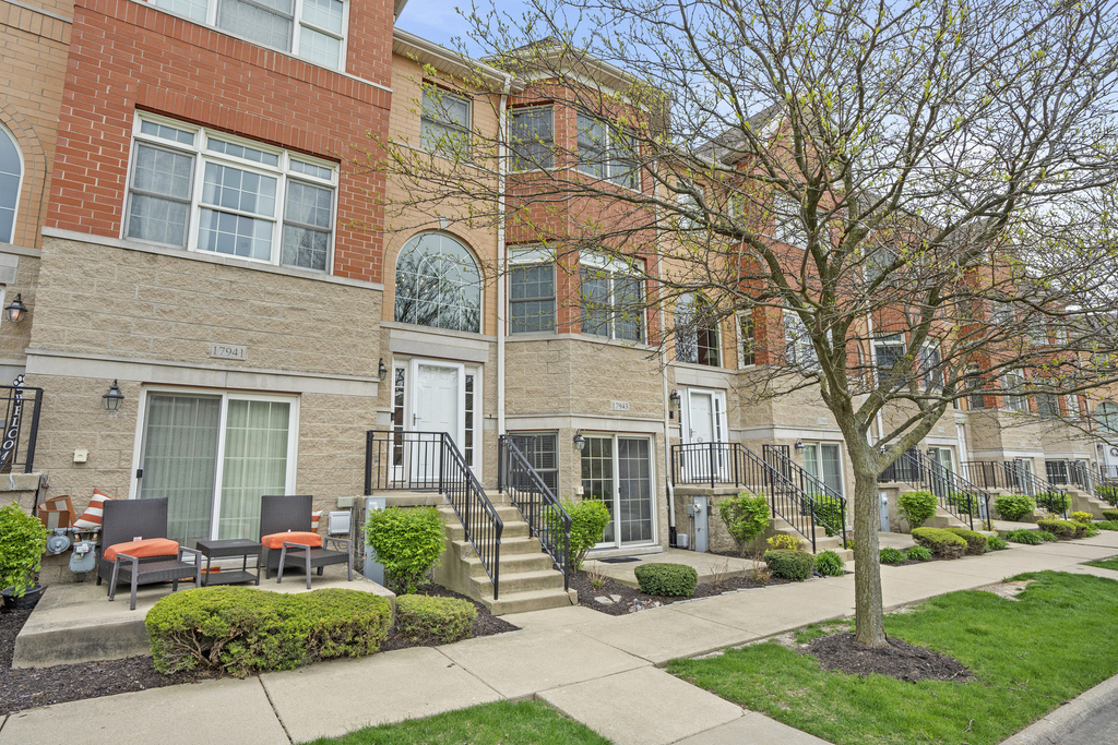 17943 Fountain Circle - Photo 1