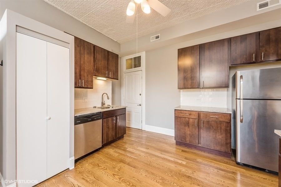 1858 W Huron Street - Photo 4