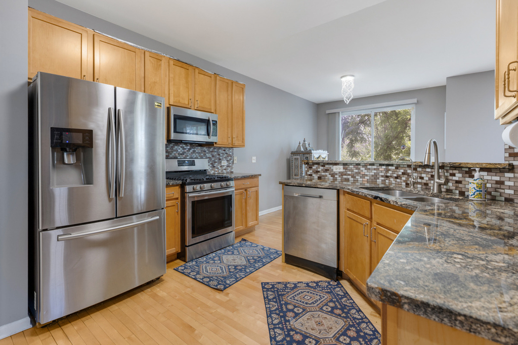 460 Vaughn Circle - Photo 8