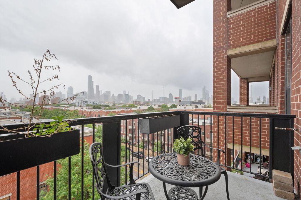 811 W 15th Place - Photo 16