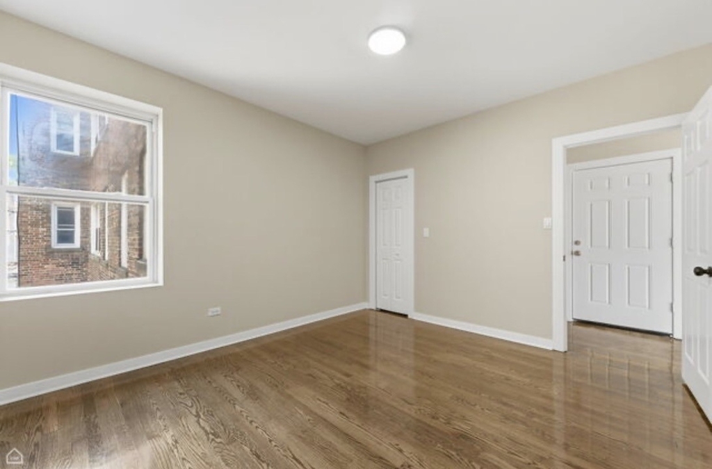 7741 S Phillips Avenue - Photo 7