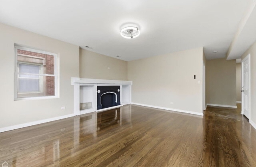 7741 S Phillips Avenue - Photo 3