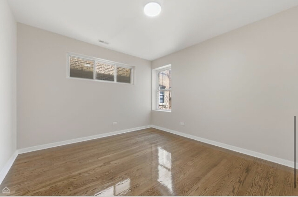 7741 S Phillips Avenue - Photo 8