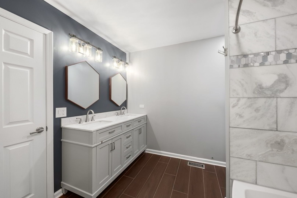 712 S Western Avenue - Photo 12