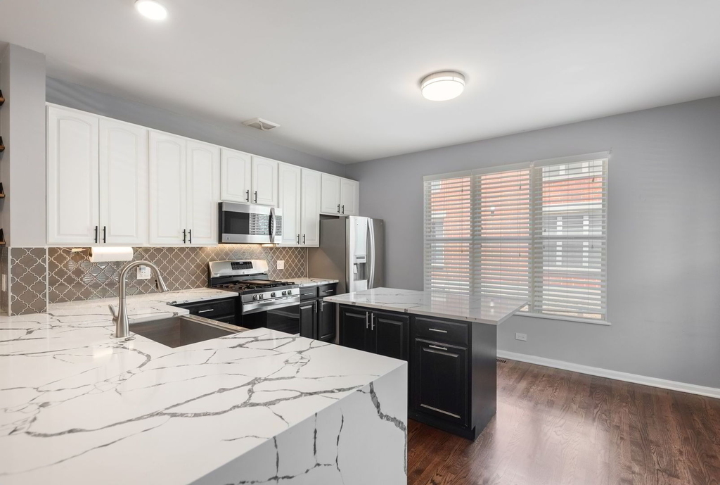 712 S Western Avenue - Photo 5