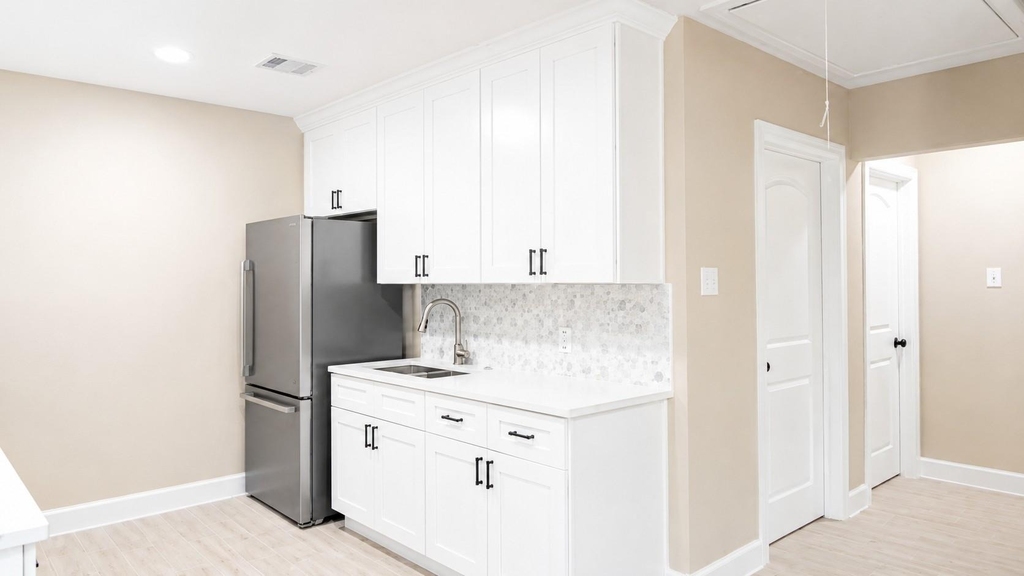 1206 Pinewood Lane - Photo 15