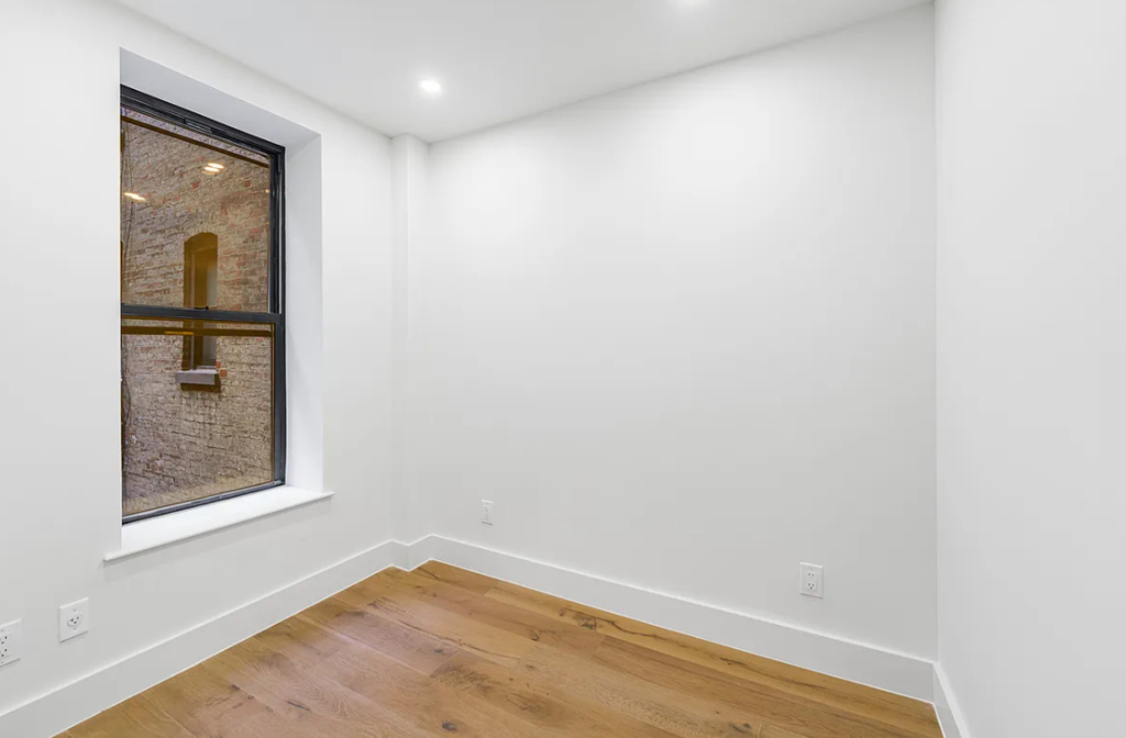 86 Washington Place - Photo 6