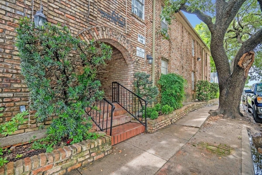 6401 Skyline Drive - Photo 5