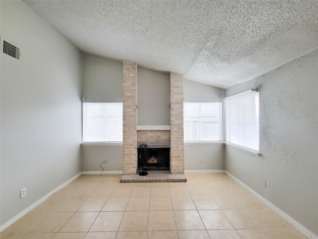 17706 Glenhagen Court - Photo 2